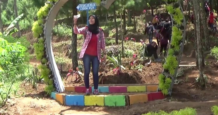 Asal Usul Bukit Pelangi