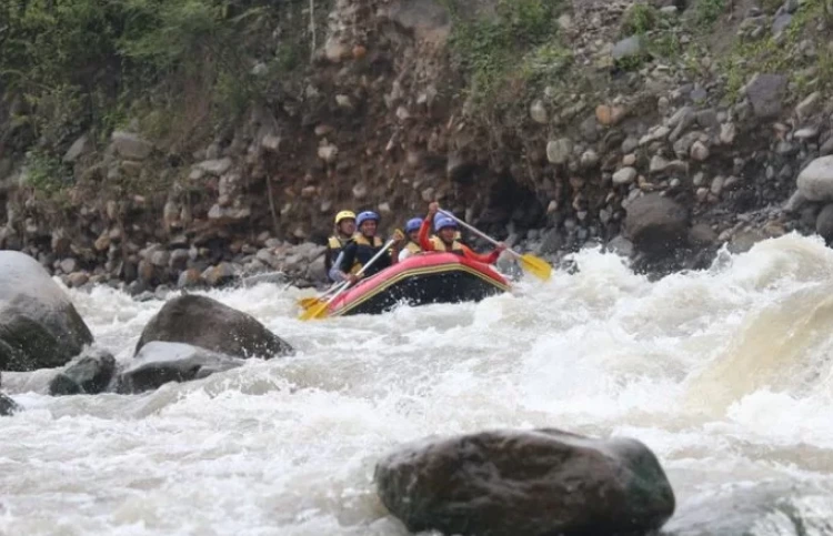 Kegiatan Selama Berada di Arung Jeram Soko Adventure