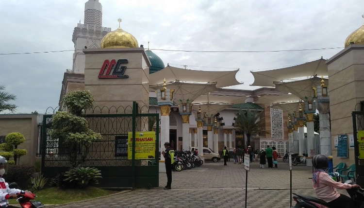 Wisata Religi Masjid Ar Rahman Keindahan Madinah Di Kota Blitar