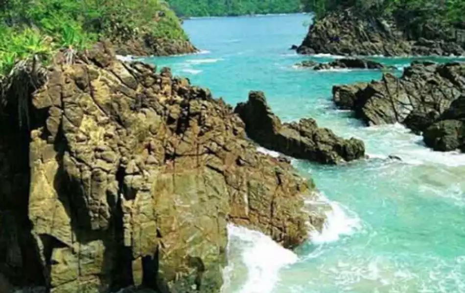 Pantai Ngadipuro Trenggalek